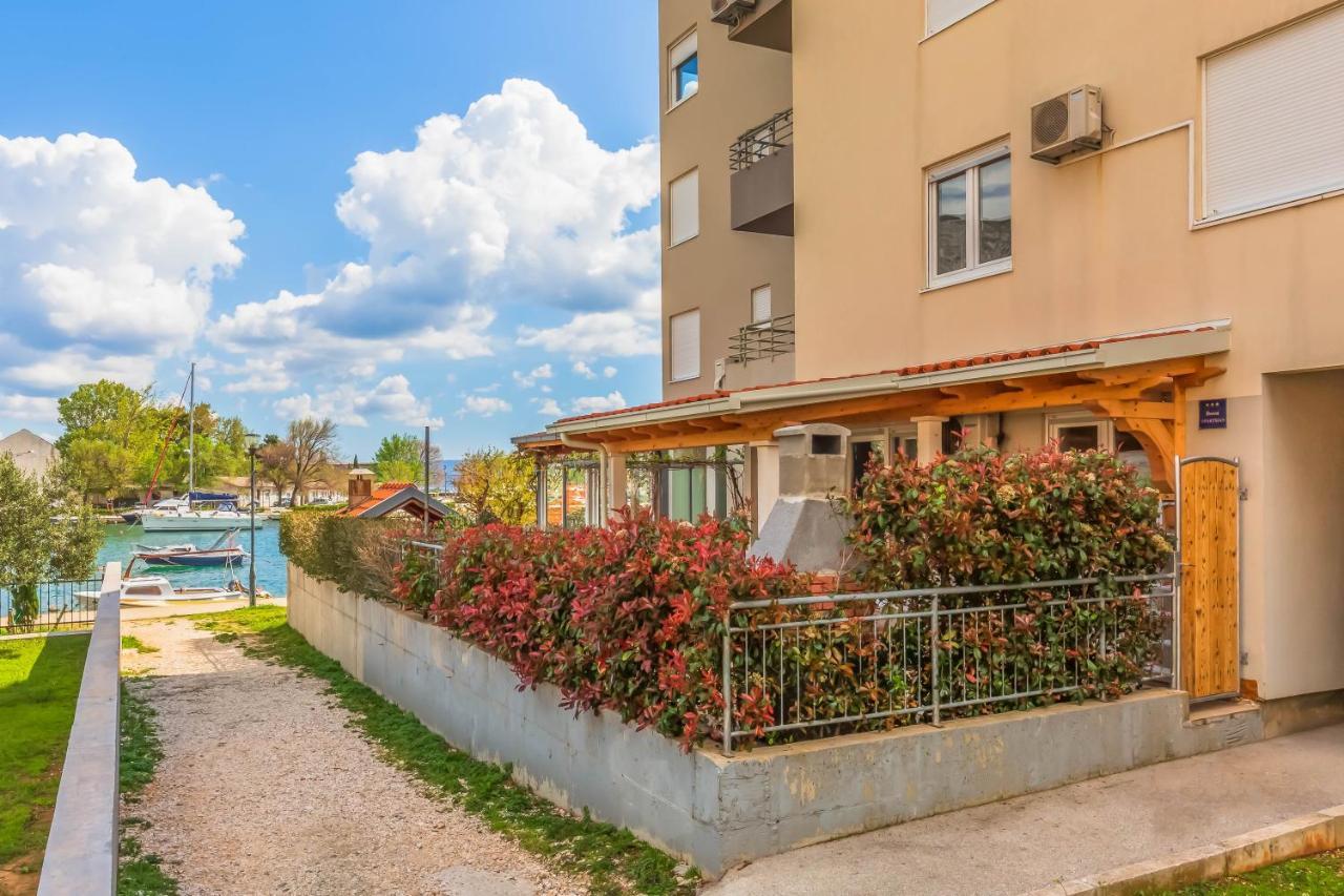 Downtown Deluxe Omiš Exterior foto