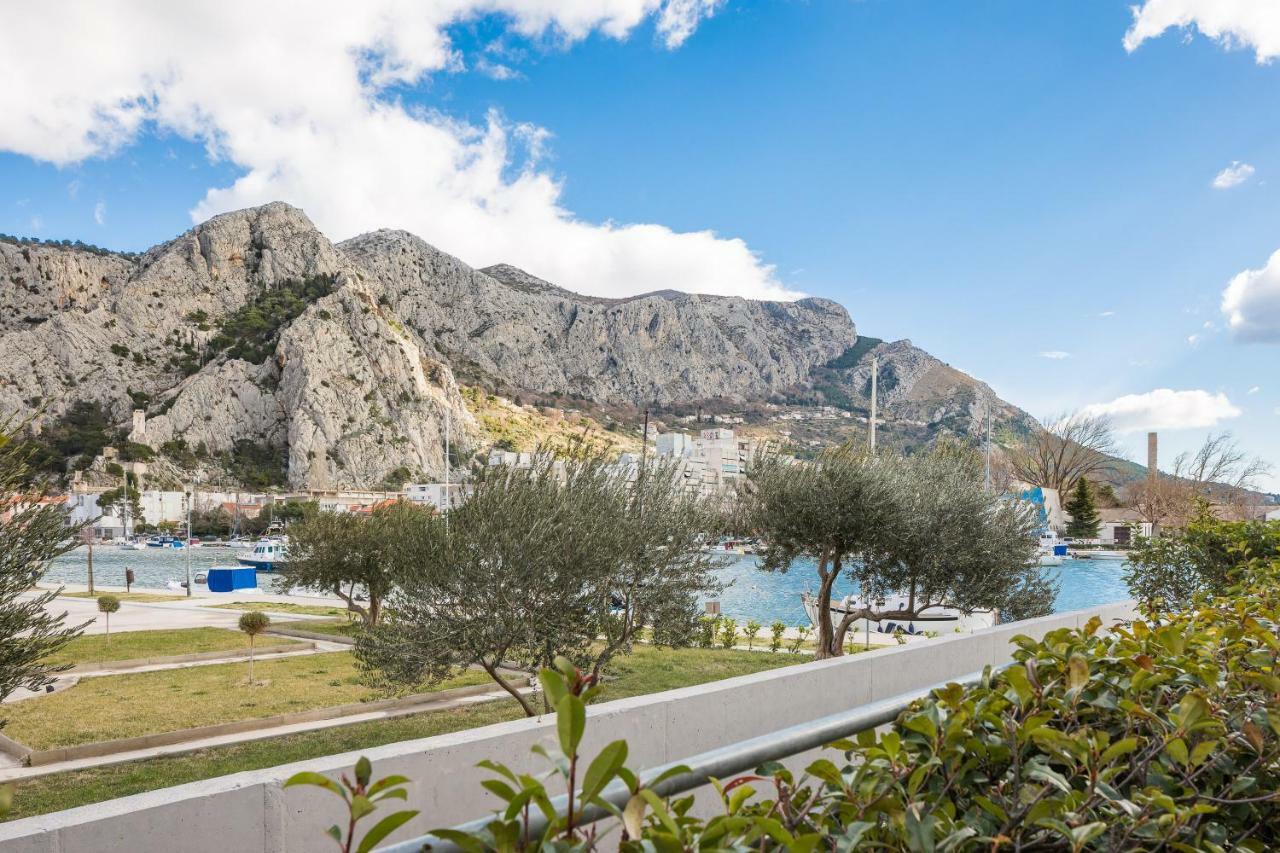 Downtown Deluxe Omiš Exterior foto